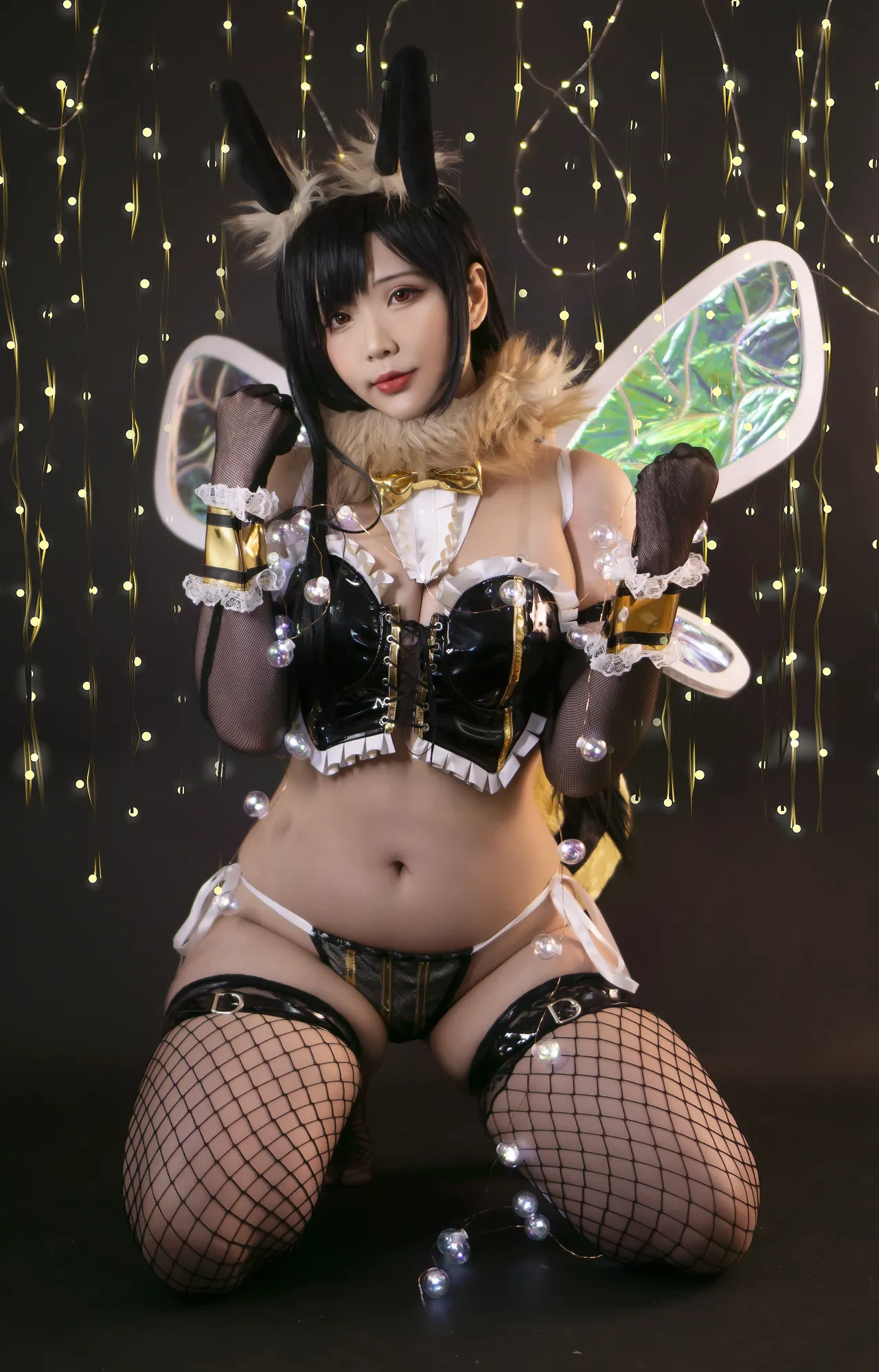 Hana Bunny - Queen Bee Tifa-erohere8.webp